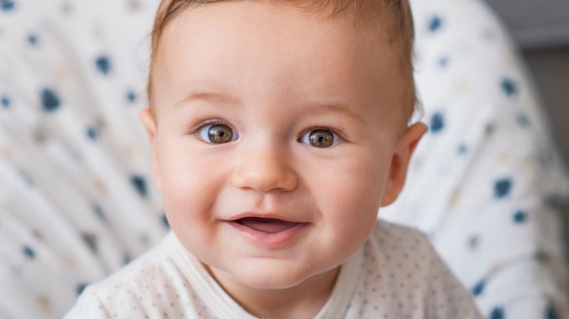Kurze, freche Jungennamen: 77 seltene & moderne Ideen für dein Baby!